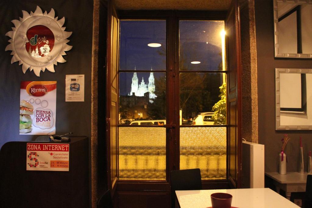 Albergue Roots & Boots ซานติอาโก เด กอมโปสเตลา ห้อง รูปภาพ