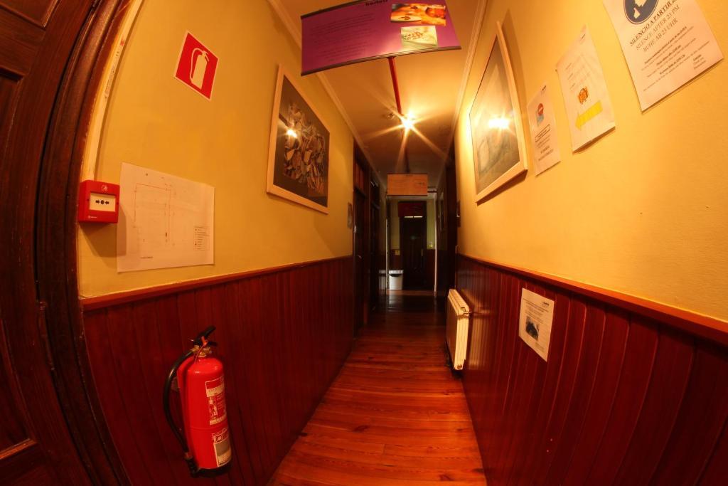 Albergue Roots & Boots ซานติอาโก เด กอมโปสเตลา ห้อง รูปภาพ